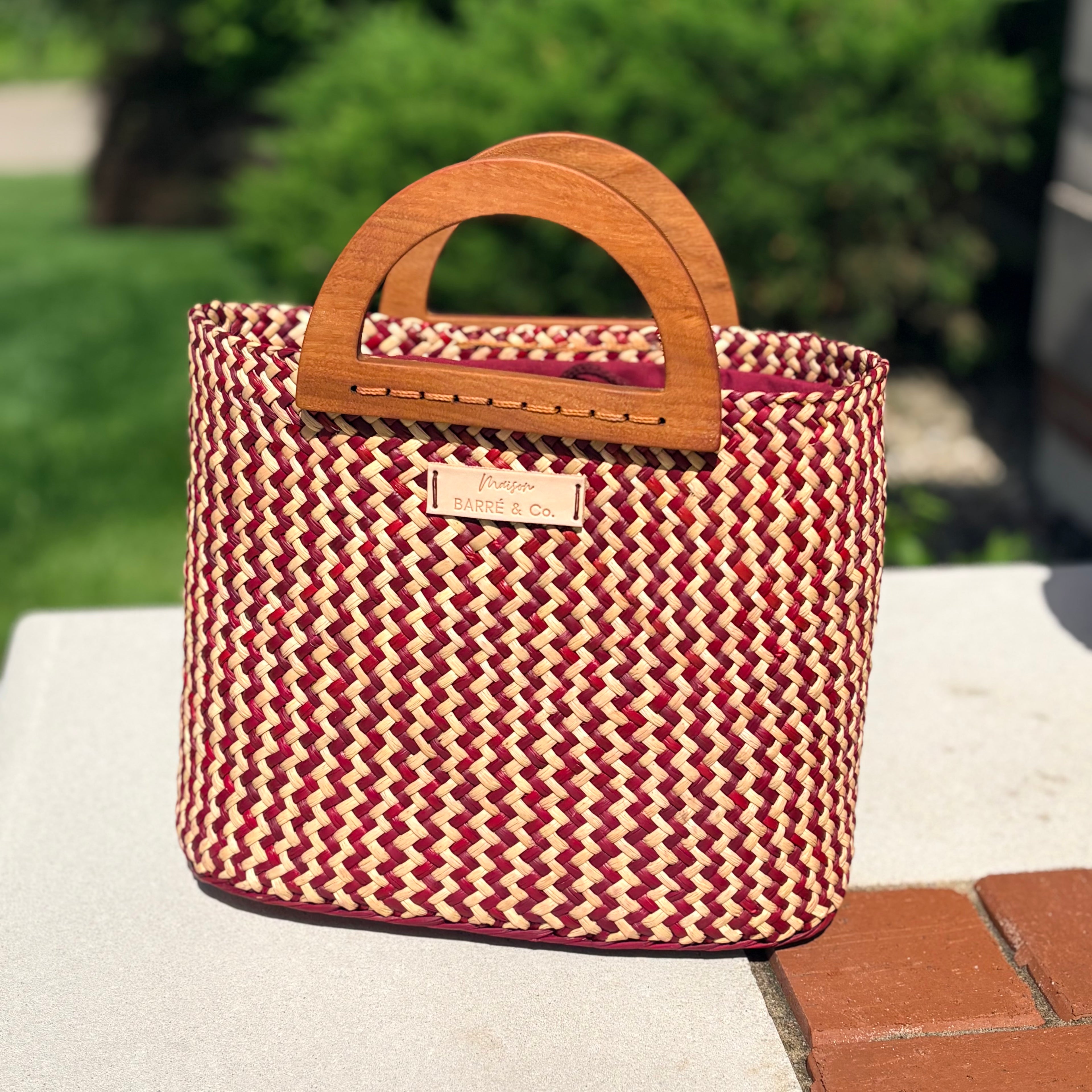 The Solana hat-style woven Handbag - Checkered Natural and Bordeaux