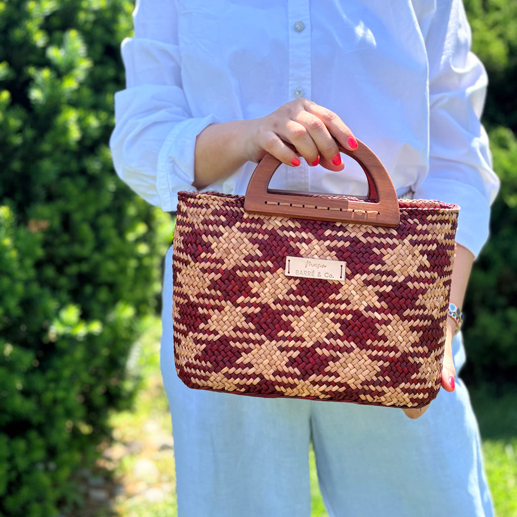 The Solana hat-style woven Handbag - Squared Burgundy and Caramel