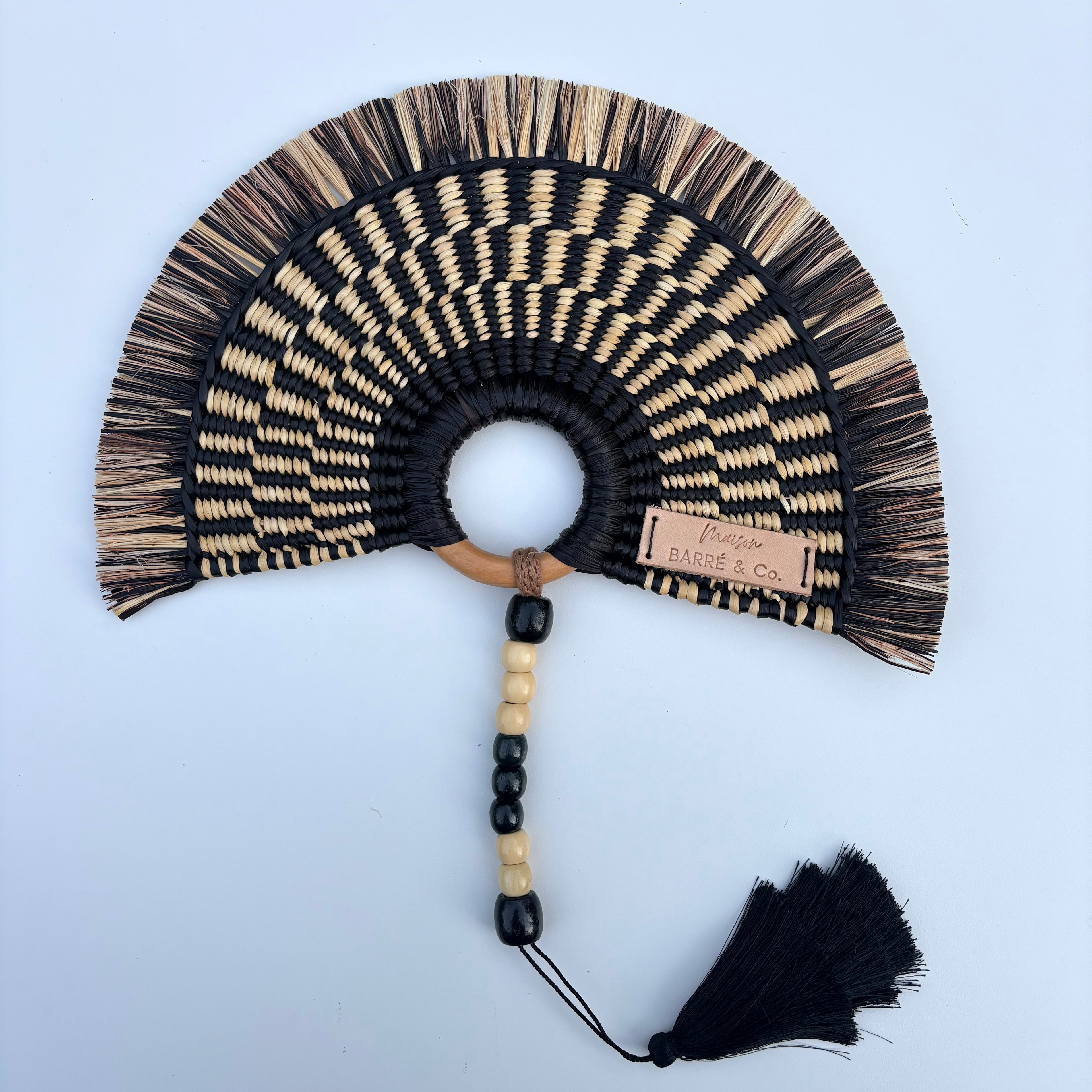 L'Arc Hand Fan with Medium Wooden Handle - Marbled Black & Natural