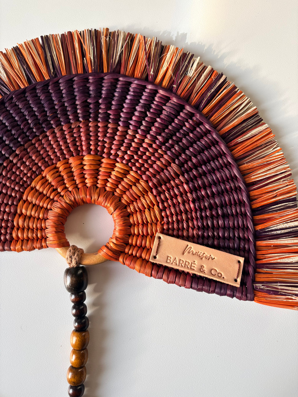L'Arc Hand Fan with Small Wooden Handle - Dark brown gradient