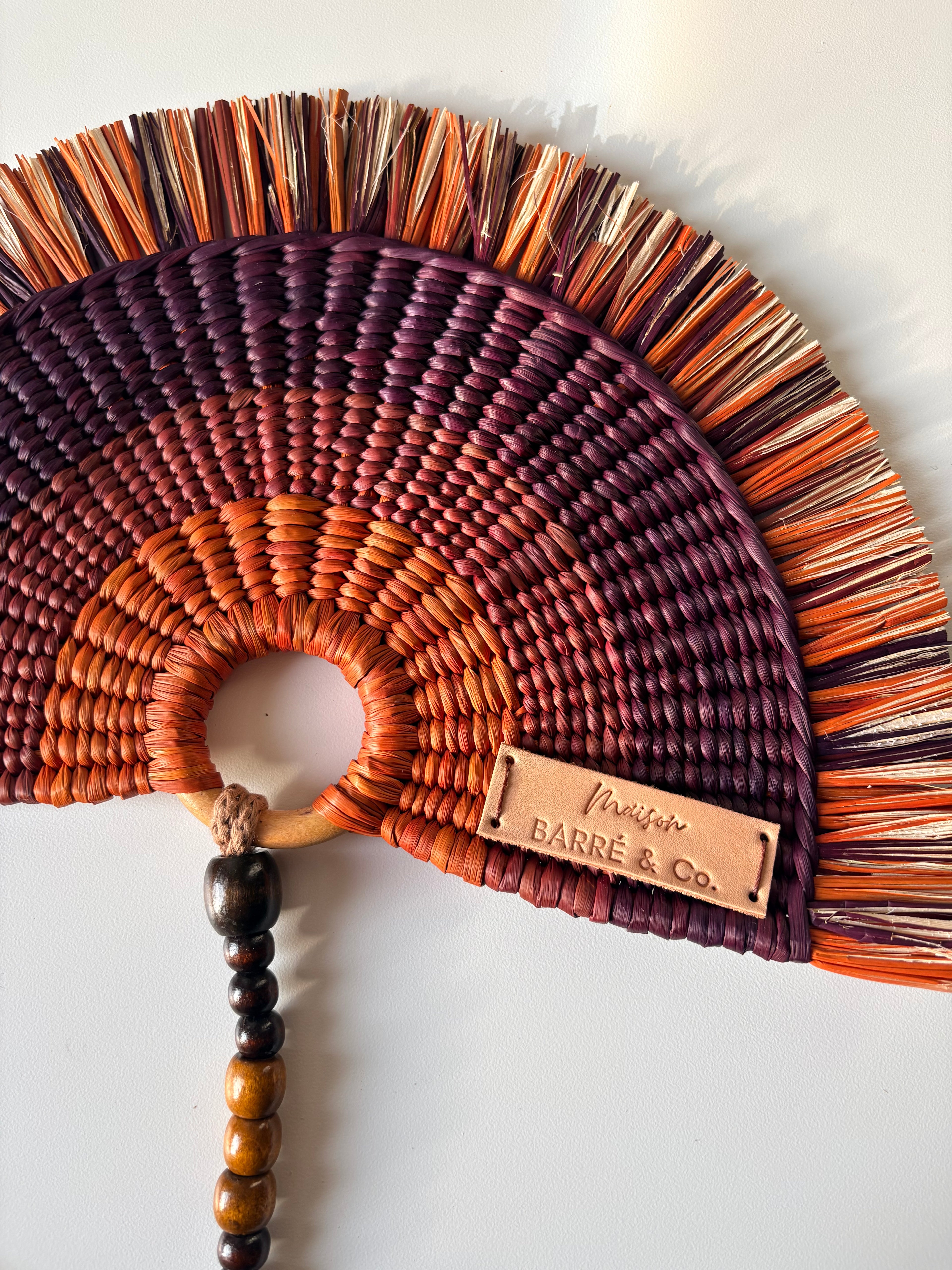 L'Arc Hand Fan with Small Wooden Handle - Dark brown gradient