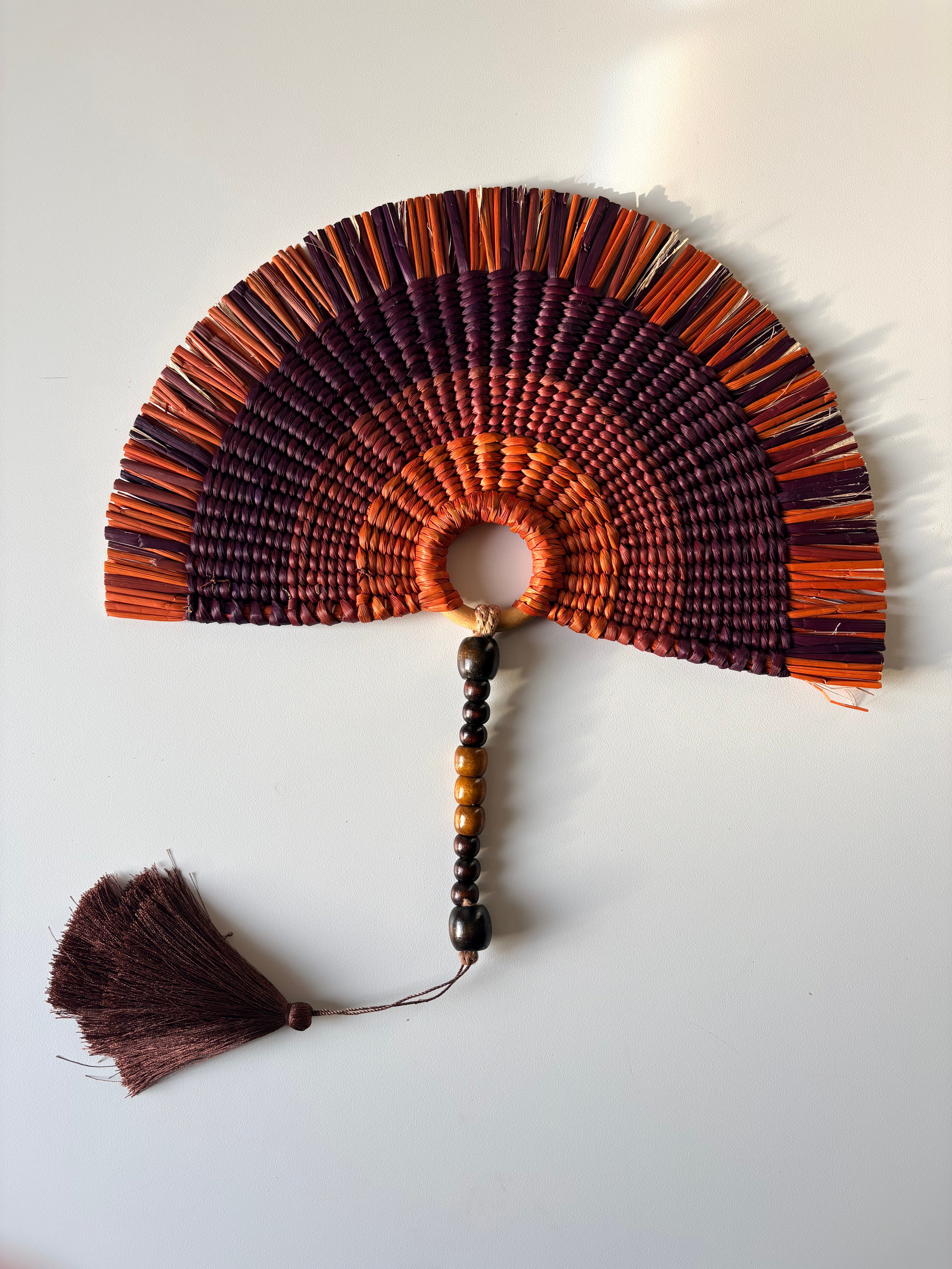 L'Arc Hand Fan with Small Wooden Handle - Dark brown gradient