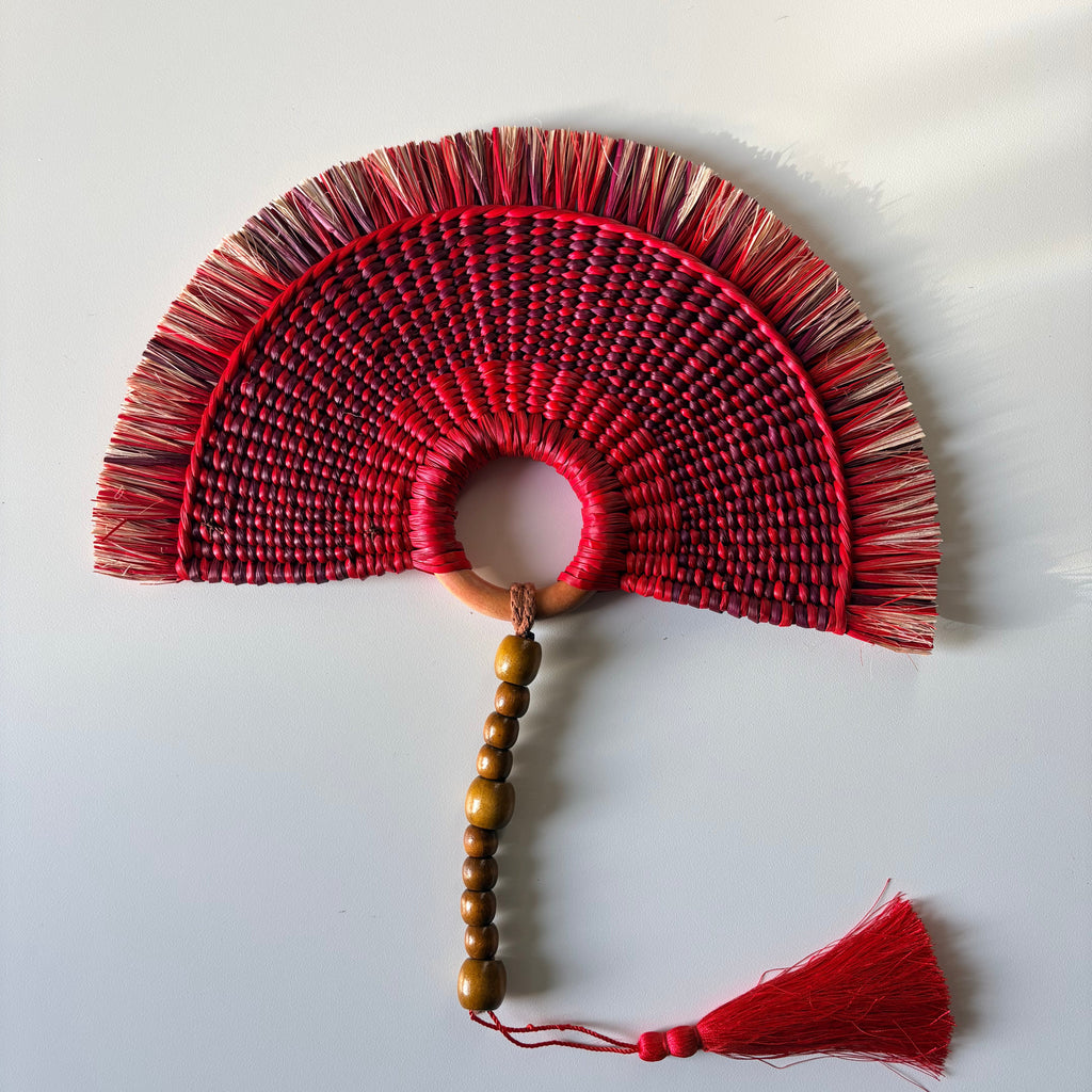 L'Arc Hand Fan with Medium Wooden Handle - Red & Bordeaux